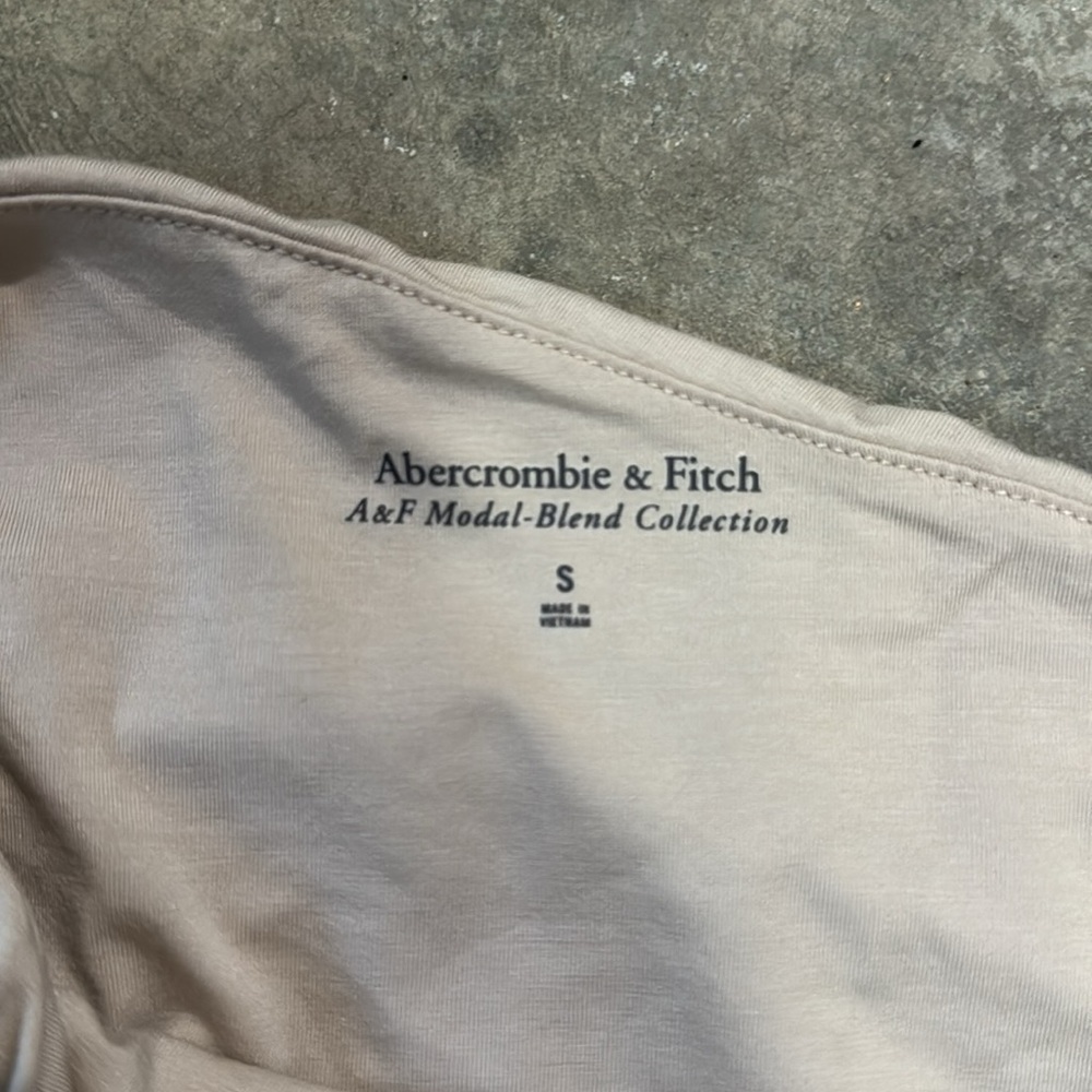 A&F top - Picture 2 of 6